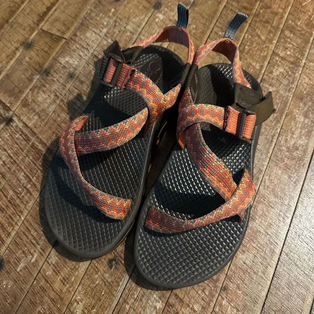 Chaco orange southwest gorpcore strappy arch support kids 3 sandals